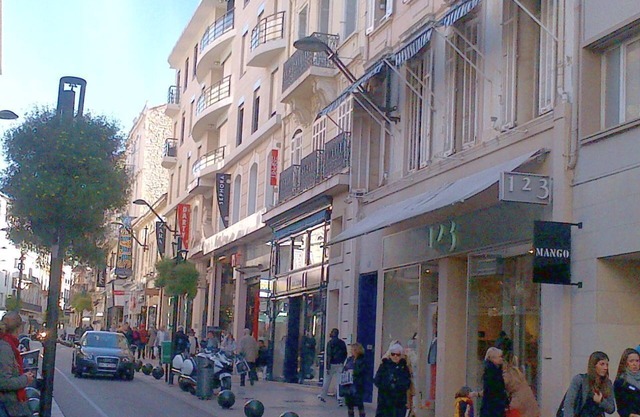 Appartement de 3 chambres Fabuleux Situé au centre de Cannes, à quelques minutes de tout