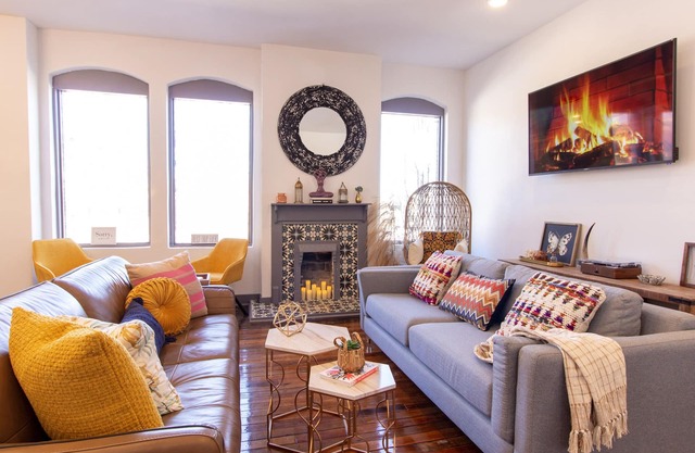 Fabulous Mid-Century Loft In <3 of BHM