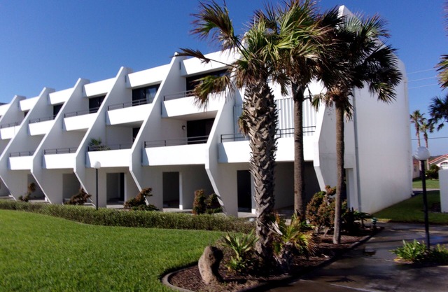 Fabuleux Oceanfront Townhouse