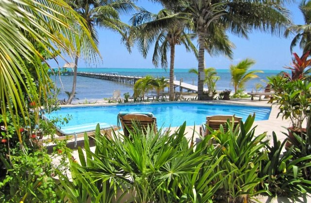 Villa Natalia, Spectacular Penthouse 3Bd / 3Ba sur la plage, Beach Pool, Pier Palapa