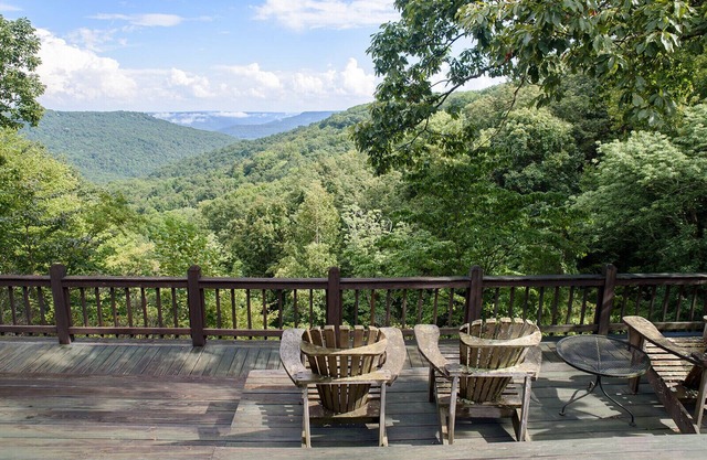 Fabulous Mountain Retreat avec des vues magnifiques! Minutes à Sewanee, Monteagle!