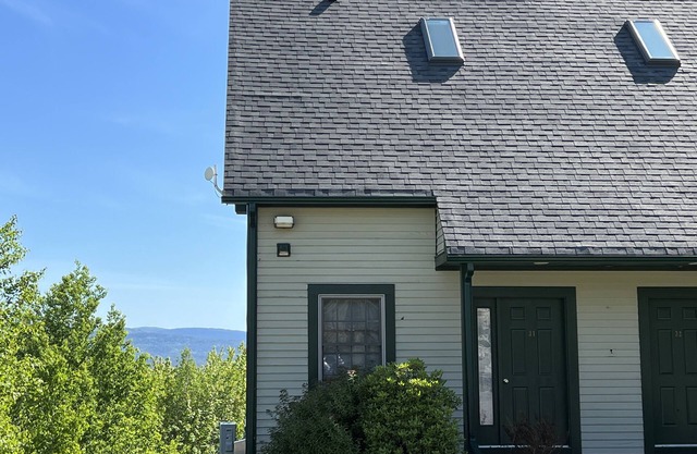 FABULOUS SOUTHWEST HARBOR CONDO - HARBOR RIDGE! CLOSE TO TOWN AND ACADIA!