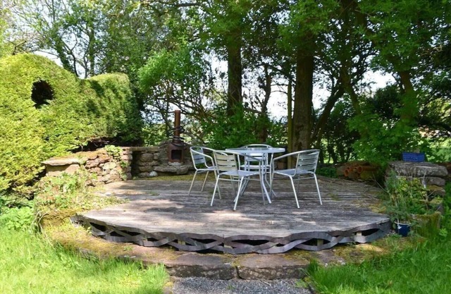 Fabulous, spacious, sunny period home - Holly Lodge sleeps 10