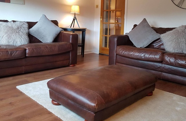 Fabuleux appartement de deux chambres avec parking gratuit