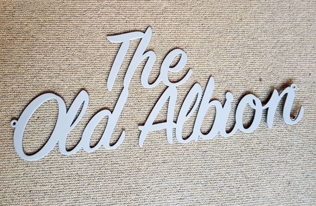 Le vieil Albion. Vous accueillir avec un spectre de couleurs intelligent