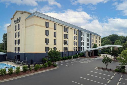 Fairfield Inn and Suites by Marriott Winston Salem/Hanes