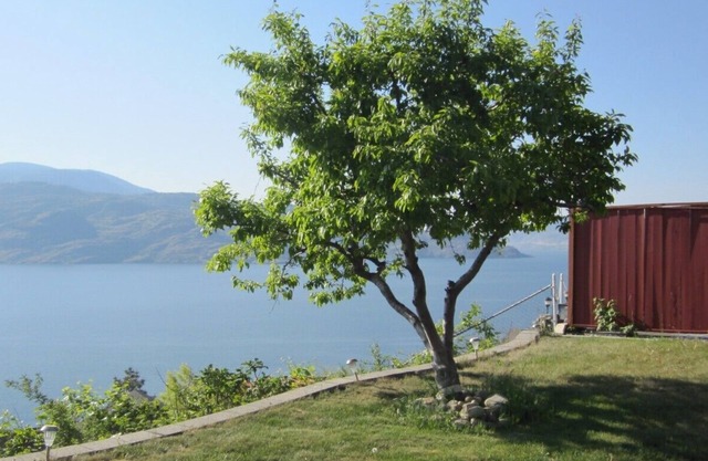 Red Haven Retreat - PISCINE & SPECTACULAIRE Lakeviews - Fairhaven Suite (suite niveau inférieur)