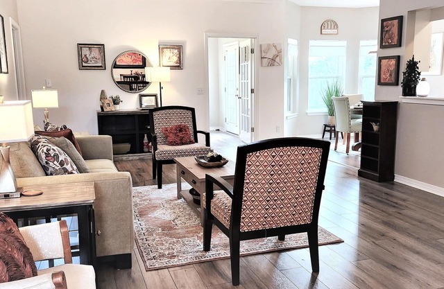 Fairhope - Vacationers Summertime Special!!