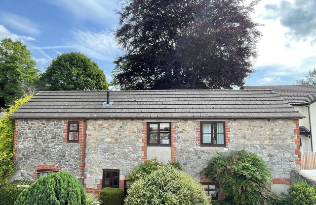 Fairwater Mill Cottage, ABBOT DE NEWTON