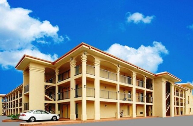 Fairway Inn