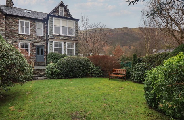FAIRY GLEN, pet friendly, with open fire in Ambleside