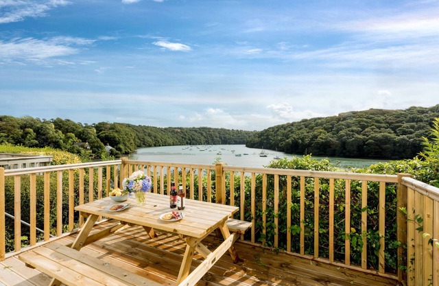 Cottage traditionnel avec 2 chambres à Cornwall avec vue imprenable sur le fleuve