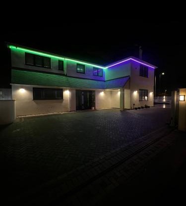 Falcon house