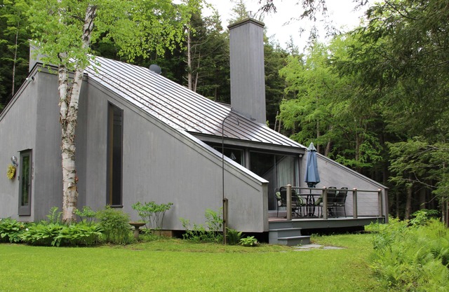 Falcon House: Chalet moderne VT avec sauna, randonnée pédestre, yoga. Vélo à Woodstock Village