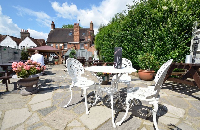 Falcon Inn