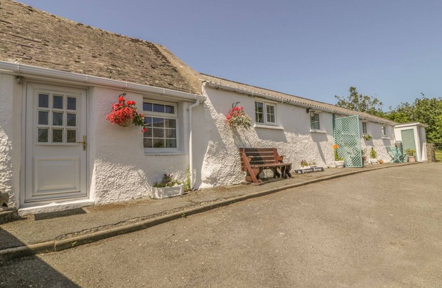 FALCONERS COTTAGE, Animaux acceptés à Caergeiliog, Ref 1006662