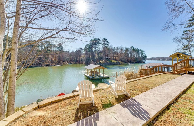 Lakefront Lookout Shoals Getaway w/ Table Games!