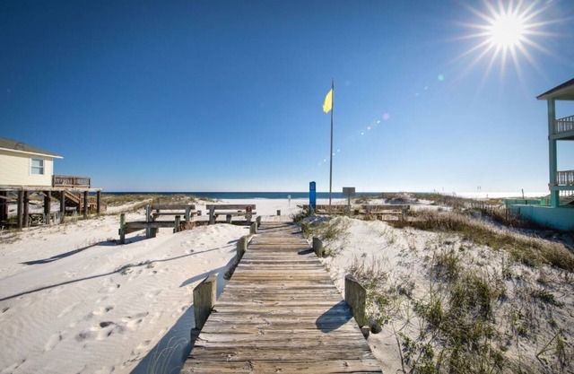 SummerEscape ~ Retreat ~ Steps to Beach ~ SpaciousWestBeachCondo