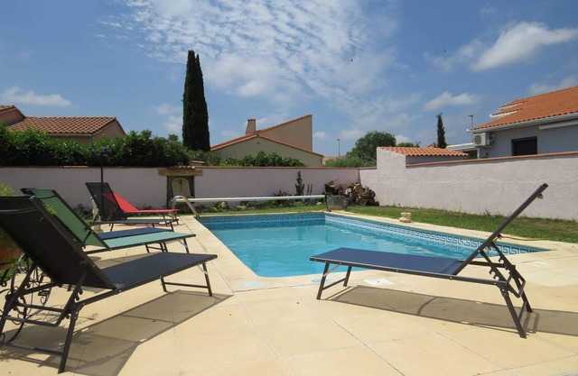 Villa familiale piscine privée proche plage 6PC7