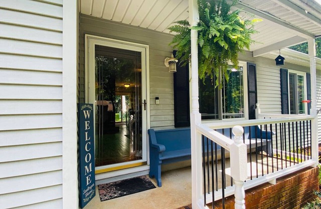 Families | Backyard | 2mi to Downtown Cary
