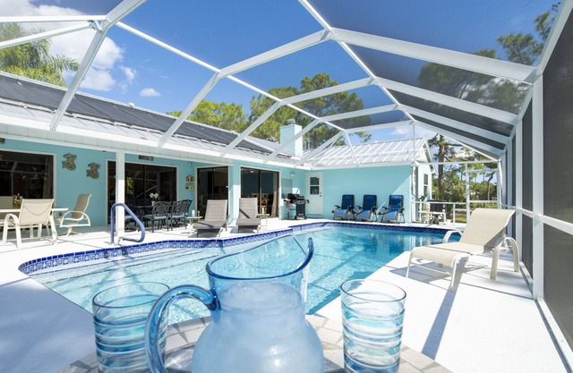 Families & Lrg Groups, Private Oasis, Heated Saltwater Pool-20-35 Min to Beaches