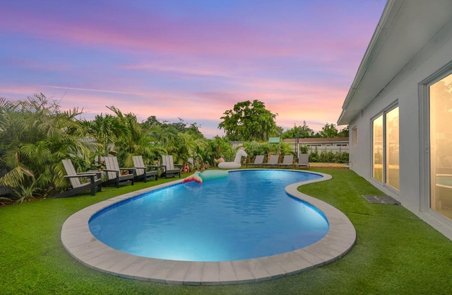Family 5BR Miami Resort Pool, Sports & BBQ Oasis L04