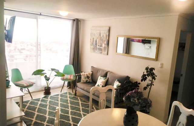 FAMILY APARTMENT, 5 MIN. FROM THE BEACH AND ROUTE 5, OCEAN VIEW.