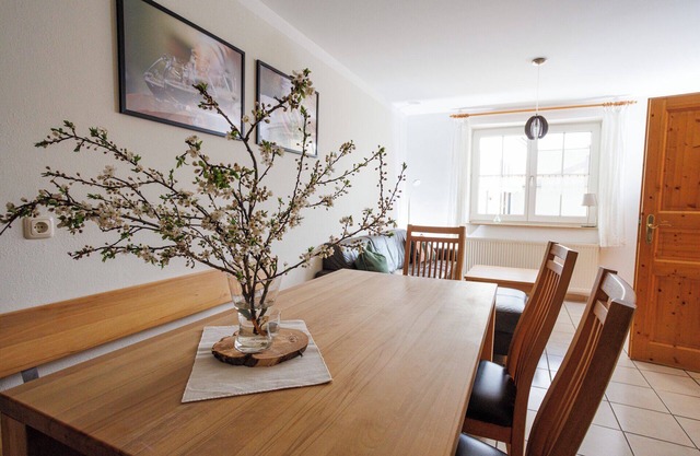 Maison de vacances confortable avec une connexion Wi-Fi, de grandes chambres et de nombreuses possibilités pour leurs enfants