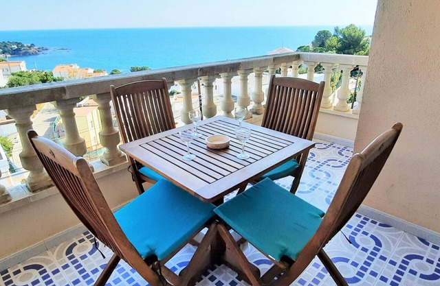 Appartement familial avec piscine, jardin et terrasses - Llançà