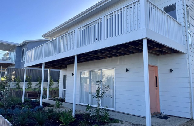 Family beach house w/ ocean view 3 min walk to beach
