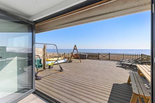 Family Beachfront Bliss Sleeps 10