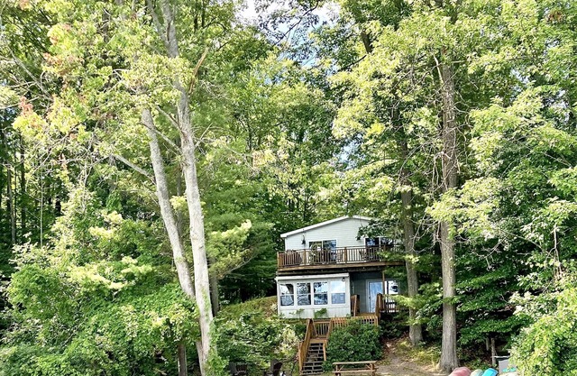 Traverse Area Family Cottage sur le lac Sanford près de Sleeping Bear Dunes