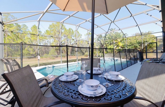 Family Escape | 5BR Villa w/ Pool, Spa & Game Room – Disney 20 Mins