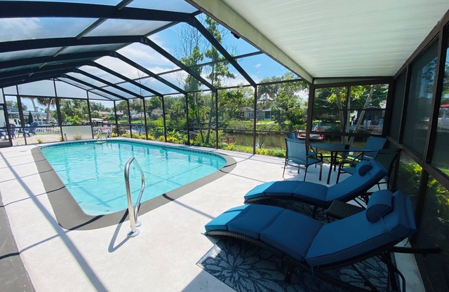Family & Fisherman Friendly Pool Home- Gulf Access Dock, Bikes, Games & Kayaks