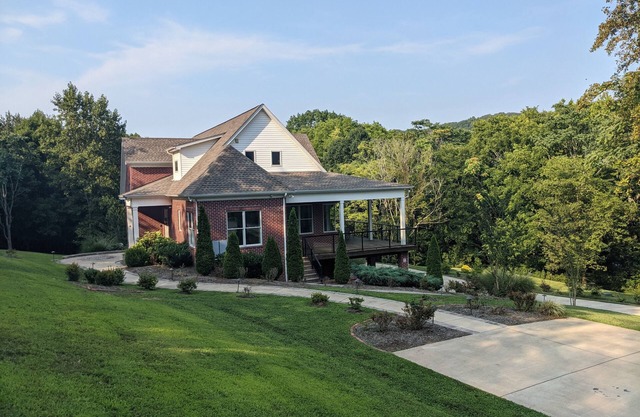 Maison neuve de luxe dans le sud de Nashville avec une vue imprenable sur les montagnes