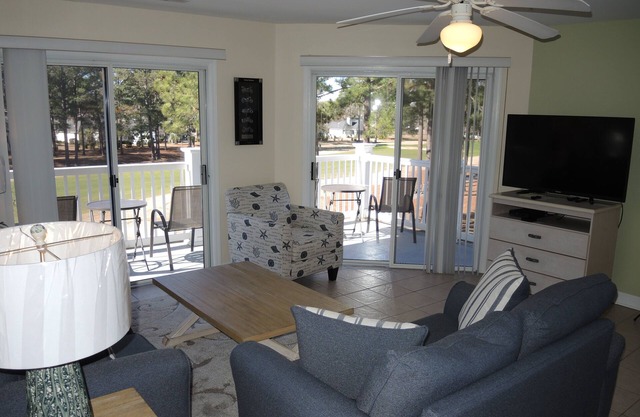 Family Friendly 2 bedroom, 2 bath, 27 Hole Golf Course, great resort amenities(2109)