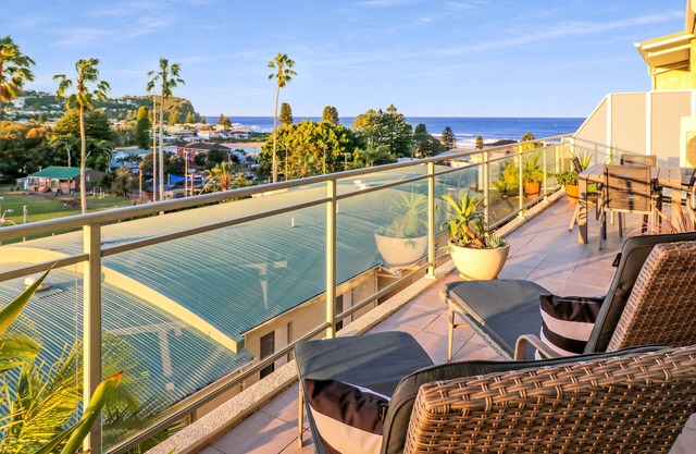 Family friendly 3 bedroom beachside apartment!