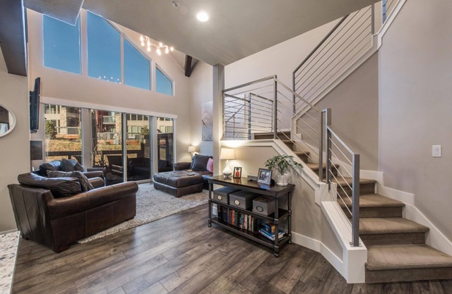 Maison de ville impeccable, conviviale et familiale, proche de toutes les stations, tous les commentaires 5 étoiles