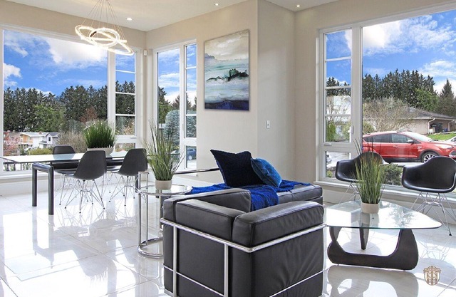 Family Friendly 5 Bed Rooms house The Chateau - ST No. 00177094