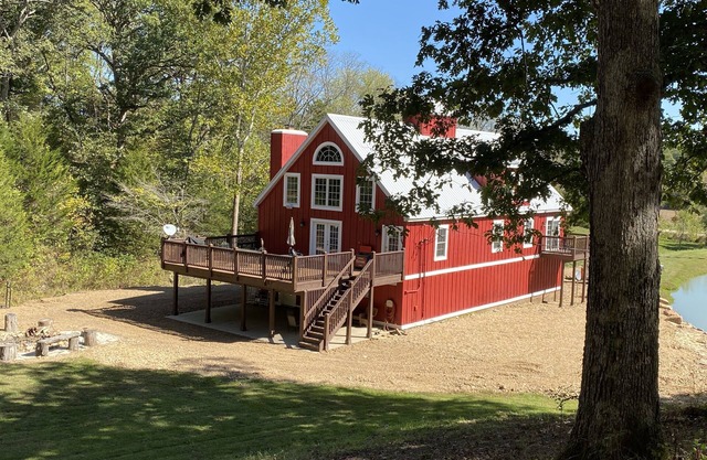 Lodge familial de 6 chambres; une grange restaurée sur 70 acres