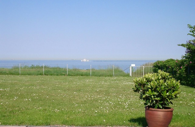 Appartement familial droite sur l'eau sur l'île ensoleillée de Fehmarn