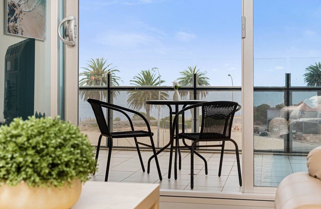 FAMILY FRIENDLY| BEACHFRONT| POOL & GYM