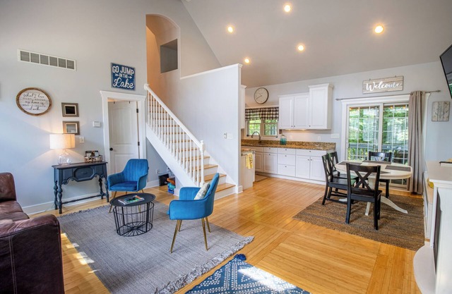 Family friendly, Beachwalk Resort Cottage w/Golf Cart
