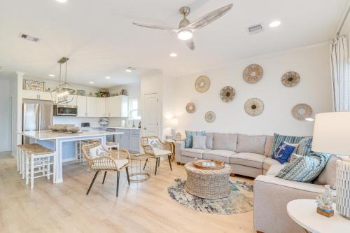 Family-Friendly Crystal Beach Home Steps to Beach