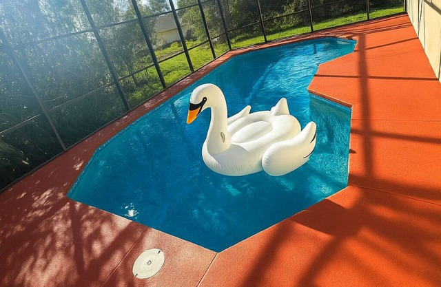 Family Friendly Getaway ,Private Pool, Game Room, Fast Wi-Fi & Pet Friendly