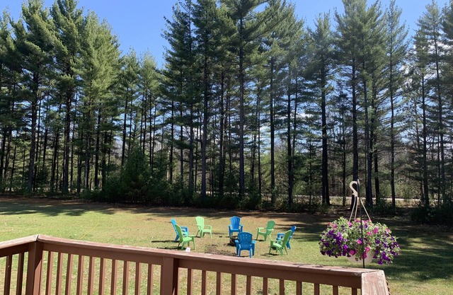 Maison familiale dans la forêt, à 3 minutes du lac Castle Rock. 25 min de Wis Dells
