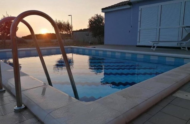 Maison pour la famille avec la piscine Cunski, Losinj (K-24170)