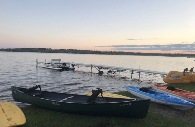 Lakehouse conviviale sur le magnifique lac Noquebay