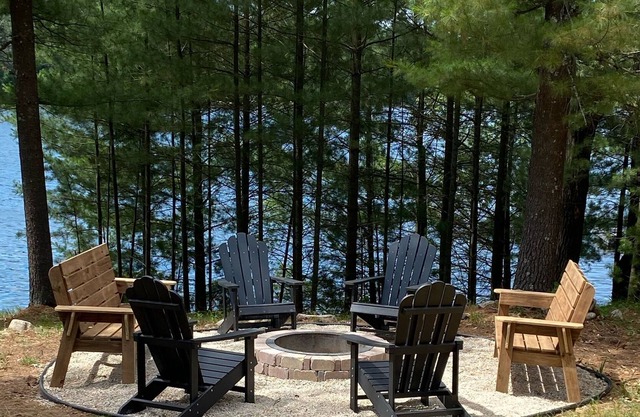 Family friendly lakefront cabin with 140 ft of clear, sandy frontage.