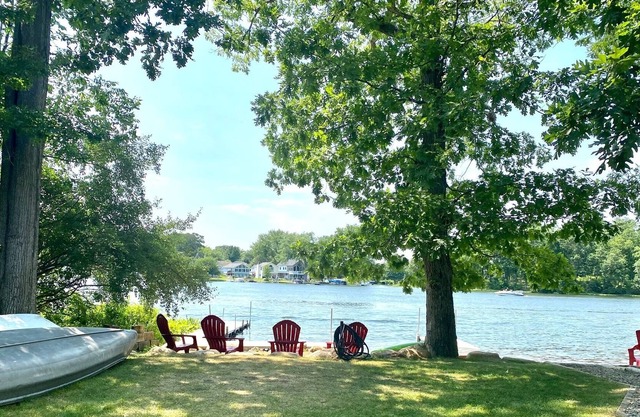 Family friendly lakefront home on all-sports chain of lakes in Genesee County